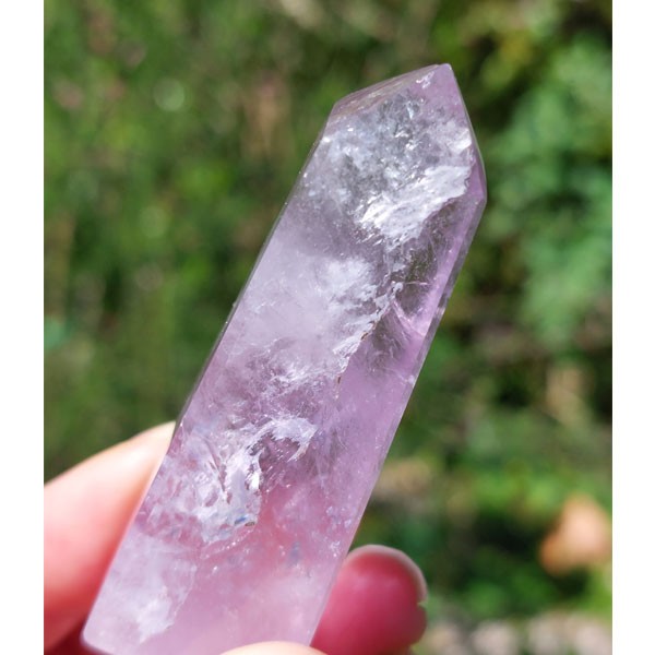 Amethyst obelisk 01