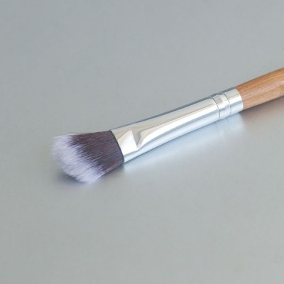 Angled eyeshadow brush, large (vegan)
