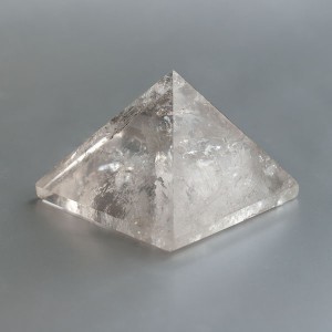 Bergkristal edelsteen piramide 08 (51 mm)