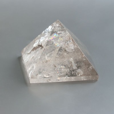 Bergkristal edelsteen piramide 08 (51 mm)