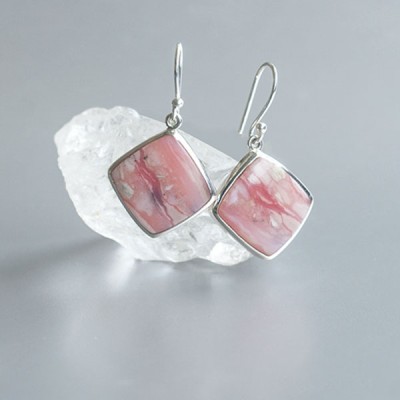 Roze opaal oorhangers zilver 925 (model E1-001vierk)