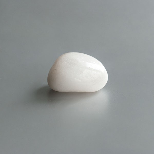 Witte Jade knuffelsteen 03