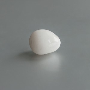 Witte Jade knuffelsteen 05