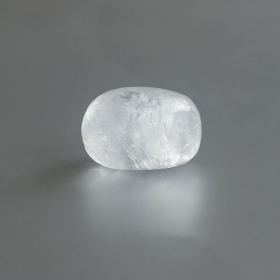 Witte calciet knuffelsteen 01