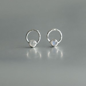 Regenboog Maansteen oorstekers 925 zilver (model S5-009)