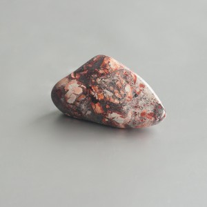 Jaspis Breccie knuffelsteen 02 (24 gram)