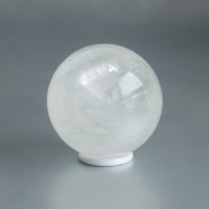 Witte Calciet edelsteen bol 04 (52 mm)