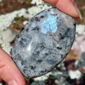 Larvikiet handsteen 02