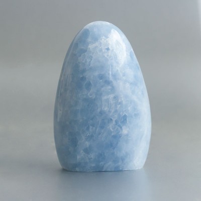 Blauwe calciet sculptuur 01