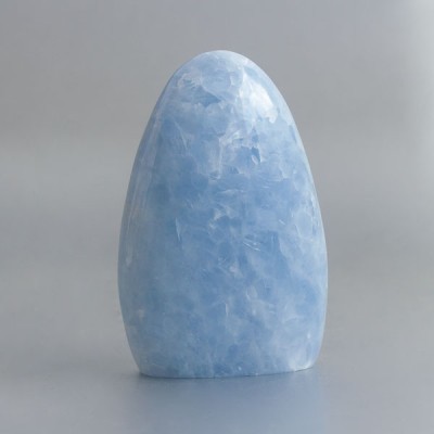 Blauwe calciet sculptuur 01