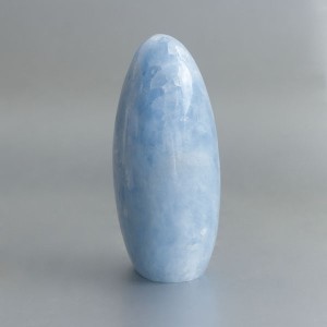 Blauwe calciet sculptuur 01