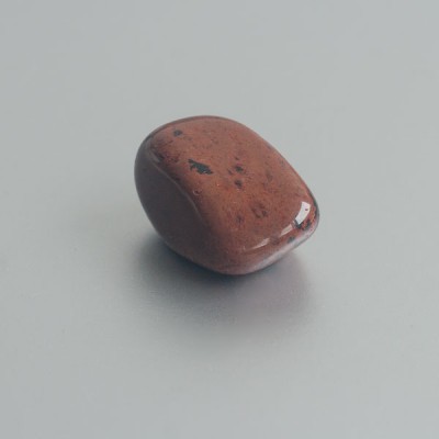 Mahonie Obsidiaan knuffelsteen 02 foto 2