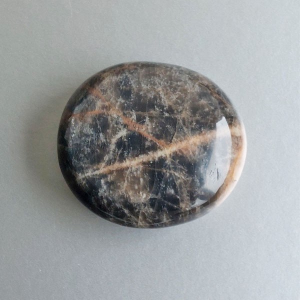 Zwarte Maansteen handsteen 23