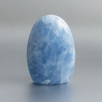 Blauwe calciet sculptuur 02 foto 2