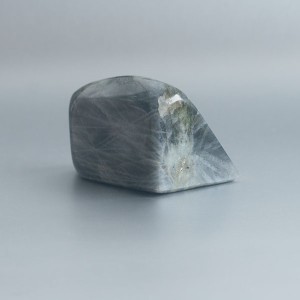 Paarse Labradoriet sculptuur gepolijst 02 foto 4