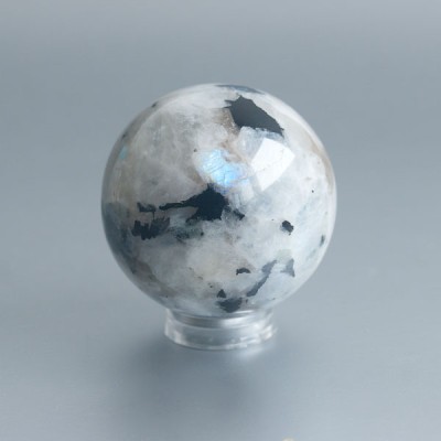 Regenboog Maansteen met zwarte Toermalijn bol (54 mm) 01 foto 3