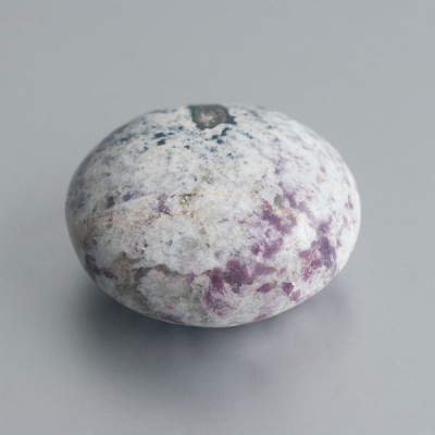 Roze en zwarte toermalijn in kwarts handsteen 15 foto 3