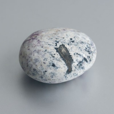 Roze en zwarte toermalijn in kwarts handsteen 15 foto 2