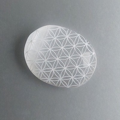 Witte Seleniet handsteen Flower of Life 01