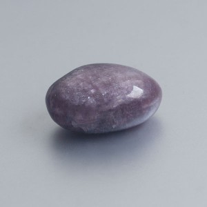 Paarse Anhydriet knuffelsteen 03