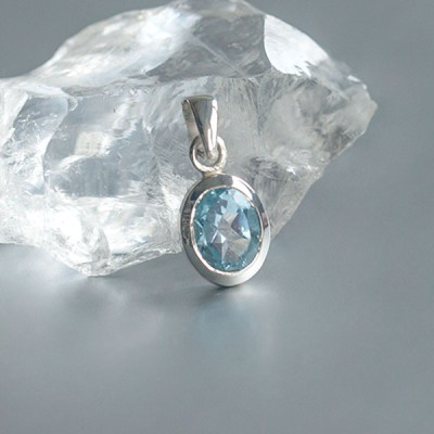 Blauwe Topaas hanger zilver 925 (model P9-130)