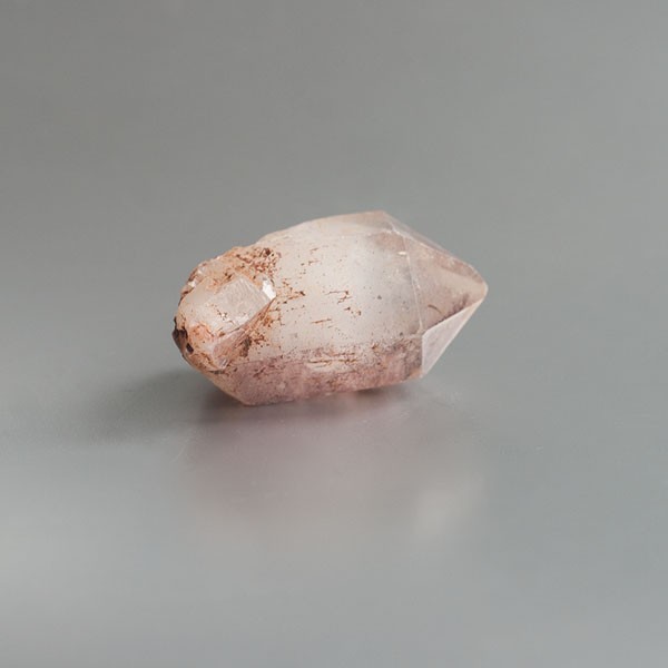 Roze Fantoomkwarts (hematoïde) Madagascar kristalpunt ruw 06