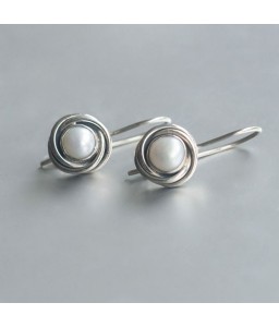 Parel oorhangers 925 zilver (model E9-105)